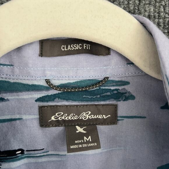 Eddie Bauer Mens Short Sleeve Button Up Shirt Size M Blue Orca Print Classic Fit - Picture 4 of 11